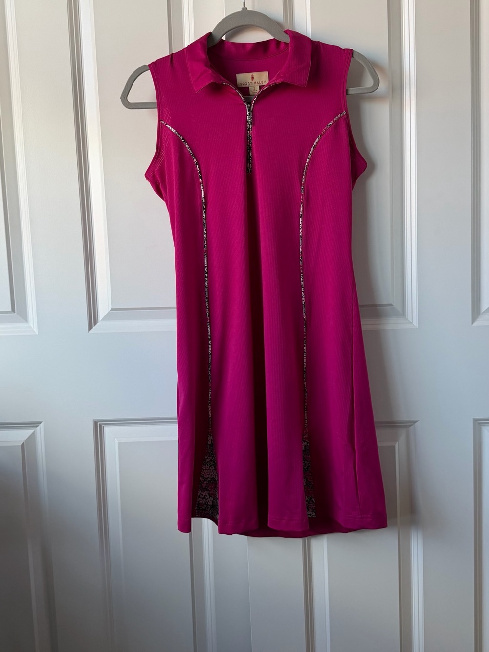 Sport Haley Pink Golf Sleeveless Golf Dress Size Small NWT Quarter Zip Floral